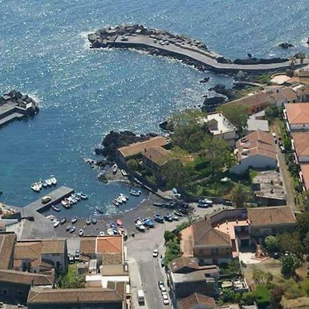 Cozy Apartment By The Sea Acireale Exterior photo